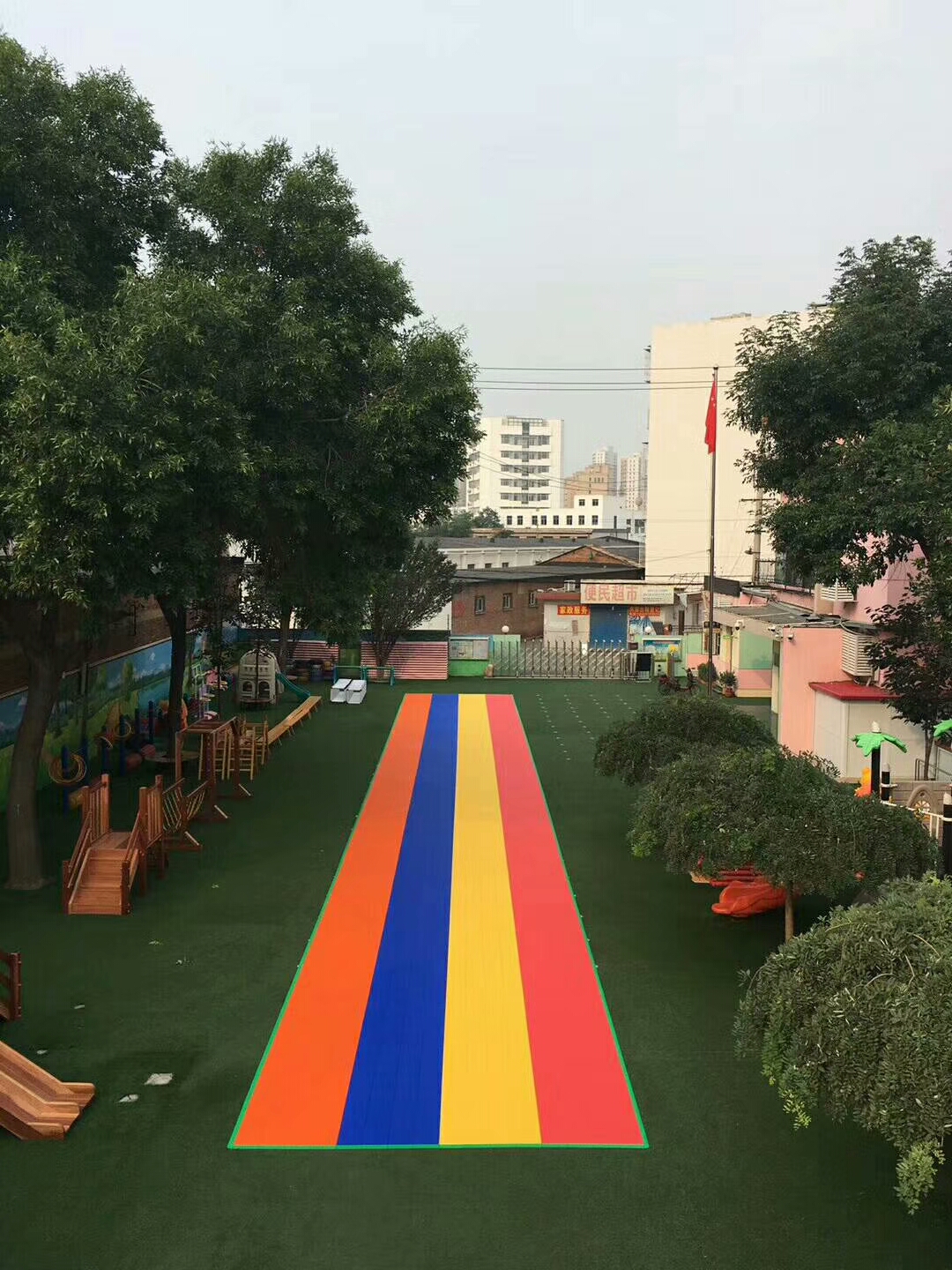 仲達(dá)地板【定】天津，與草坪合體？