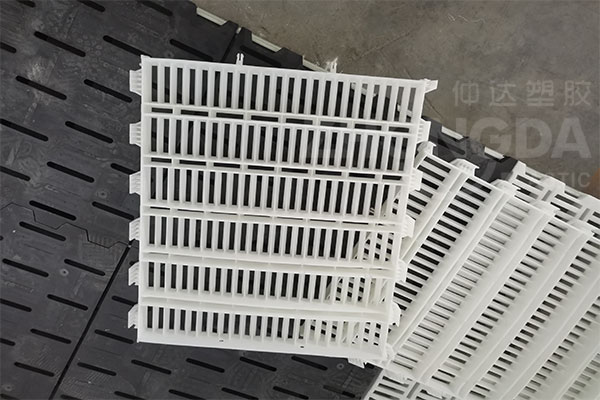 豬場(chǎng)養(yǎng)殖專用漏縫板材質(zhì)分析！